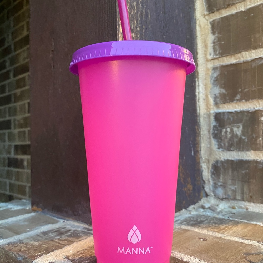 Color Changing Cups - Picture 2 of 3